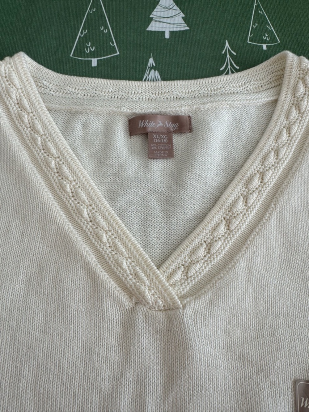 White Stag Women’s Xl 16-18 V-Neck Sweater Nwt Ivory Cotton Acrylic With Flaw — image 3 of 8